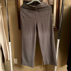 Woman’s Halara pants medium like new